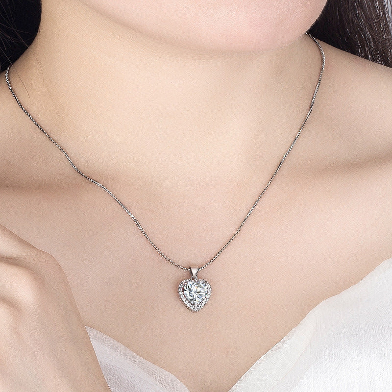 Luxury silver necklace diamond heart pendant